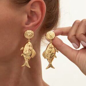 Vintage Gold Fish Dangle Earrings